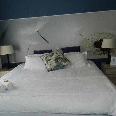 Guest House Gabby Klerksdorp Bagian luar foto