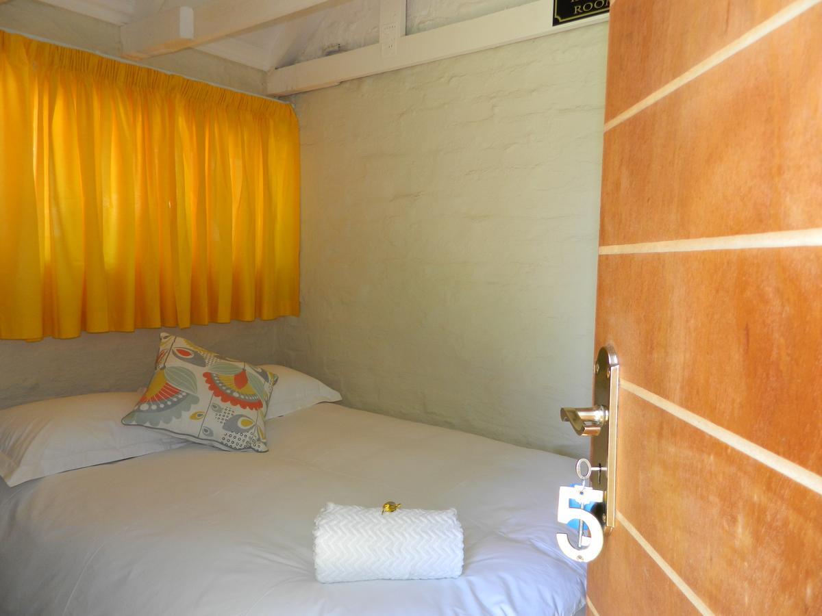 Guest House Gabby Klerksdorp Bagian luar foto