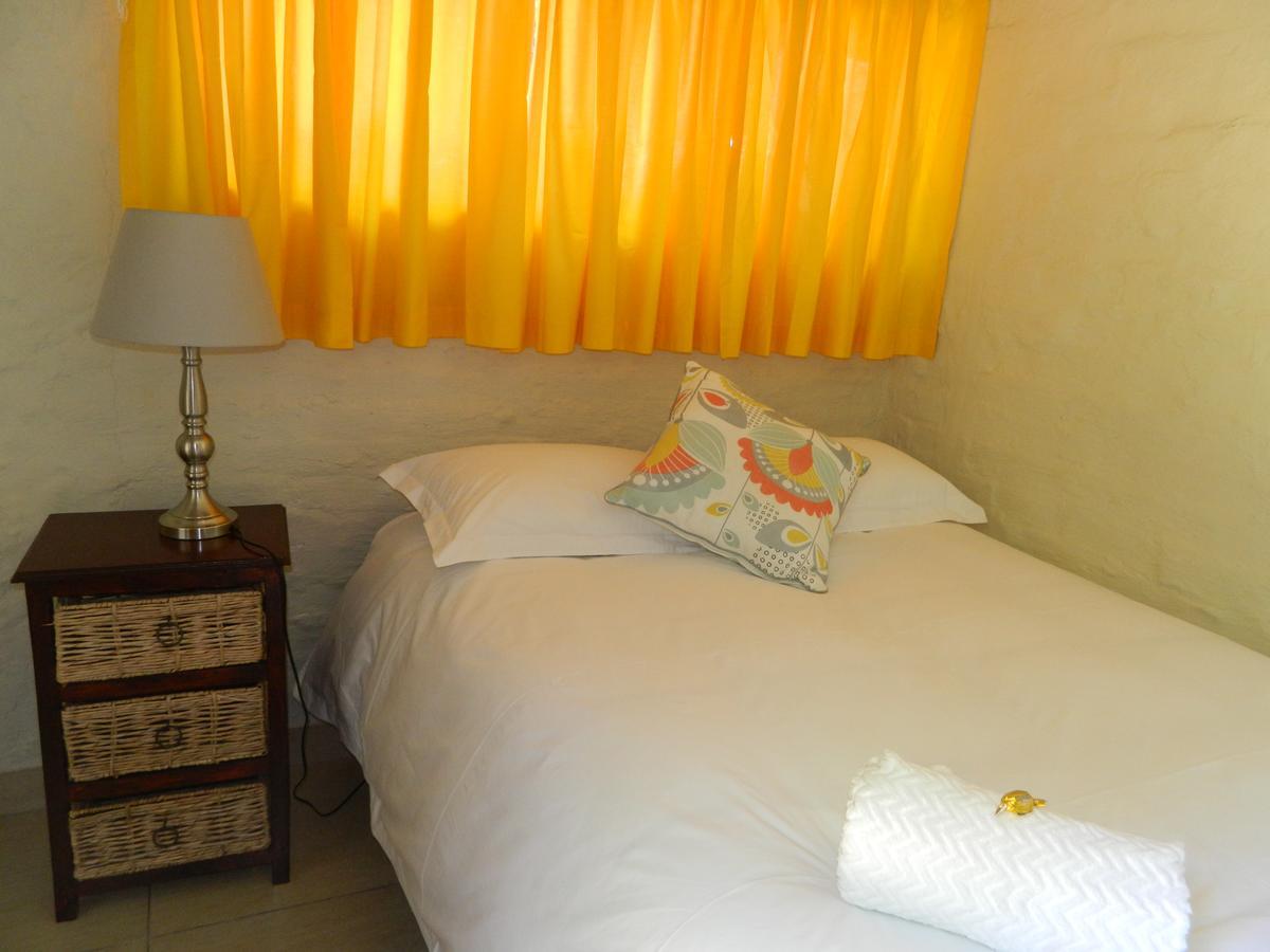 Guest House Gabby Klerksdorp Bagian luar foto