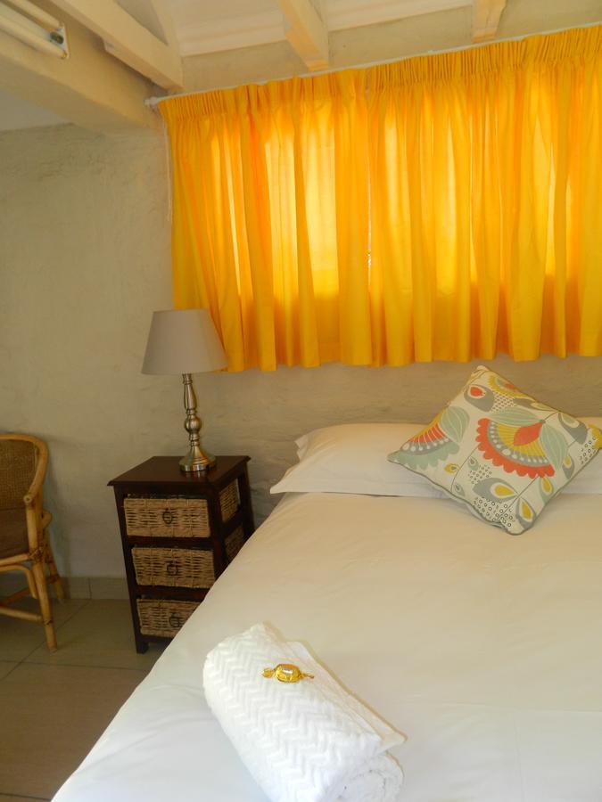 Guest House Gabby Klerksdorp Bagian luar foto