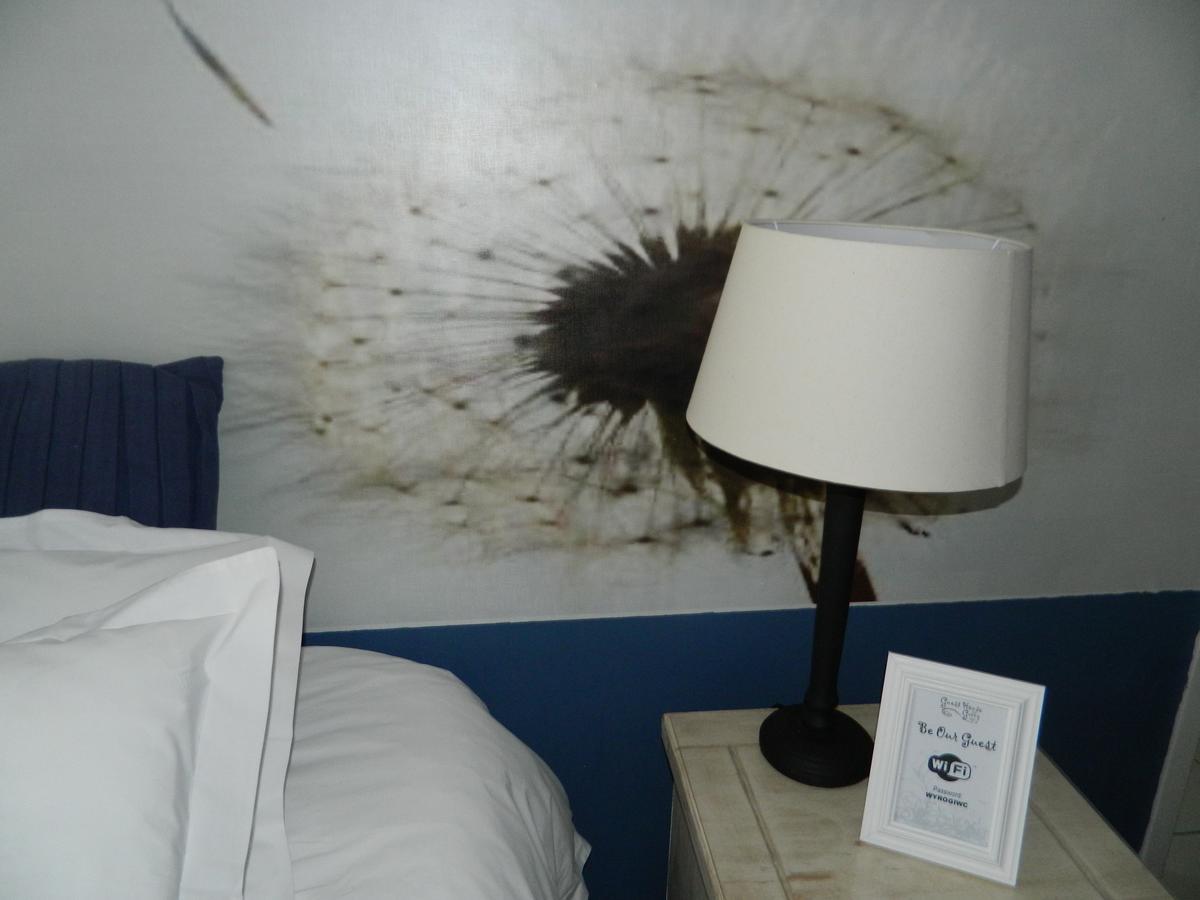Guest House Gabby Klerksdorp Bagian luar foto