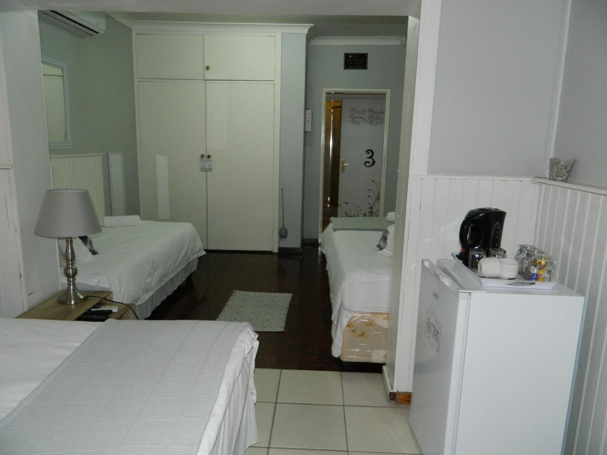 Guest House Gabby Klerksdorp Ruang foto